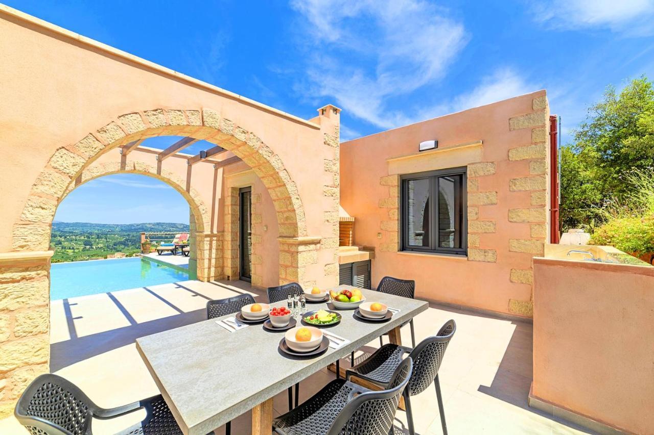 Villa Vardis Heated Pool Vryses エクステリア 写真