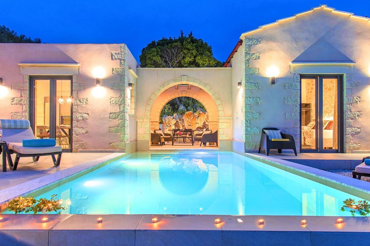 Villa Vardis Heated Pool Vryses エクステリア 写真