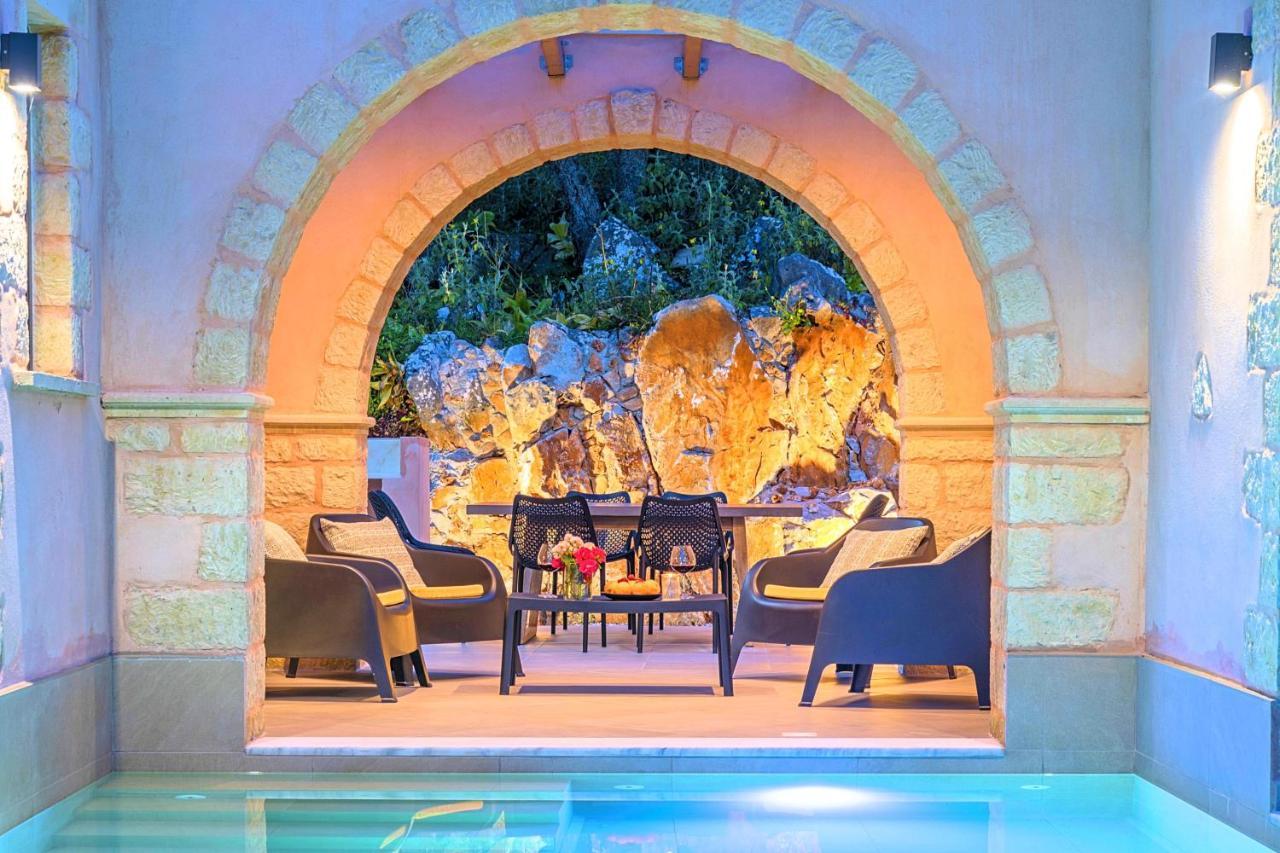 Villa Vardis Heated Pool Vryses エクステリア 写真