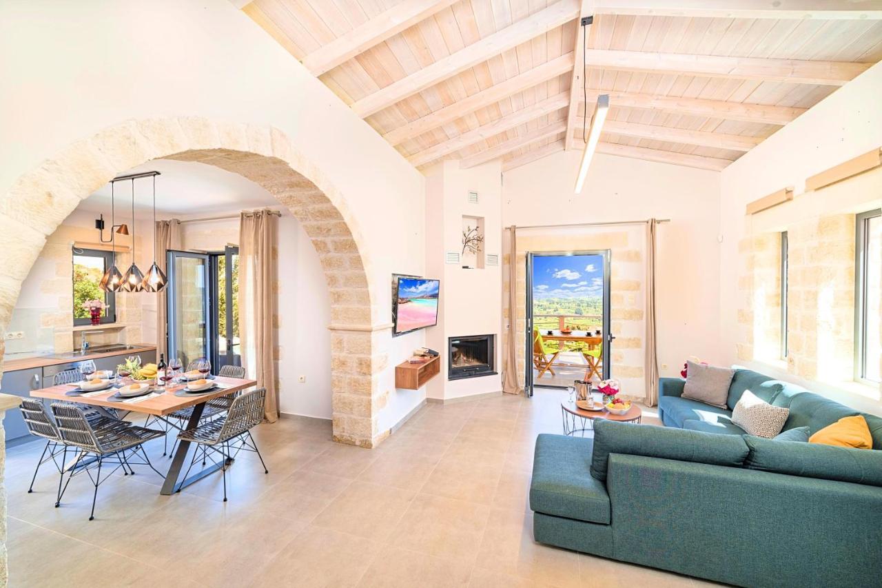 Villa Vardis Heated Pool Vryses エクステリア 写真